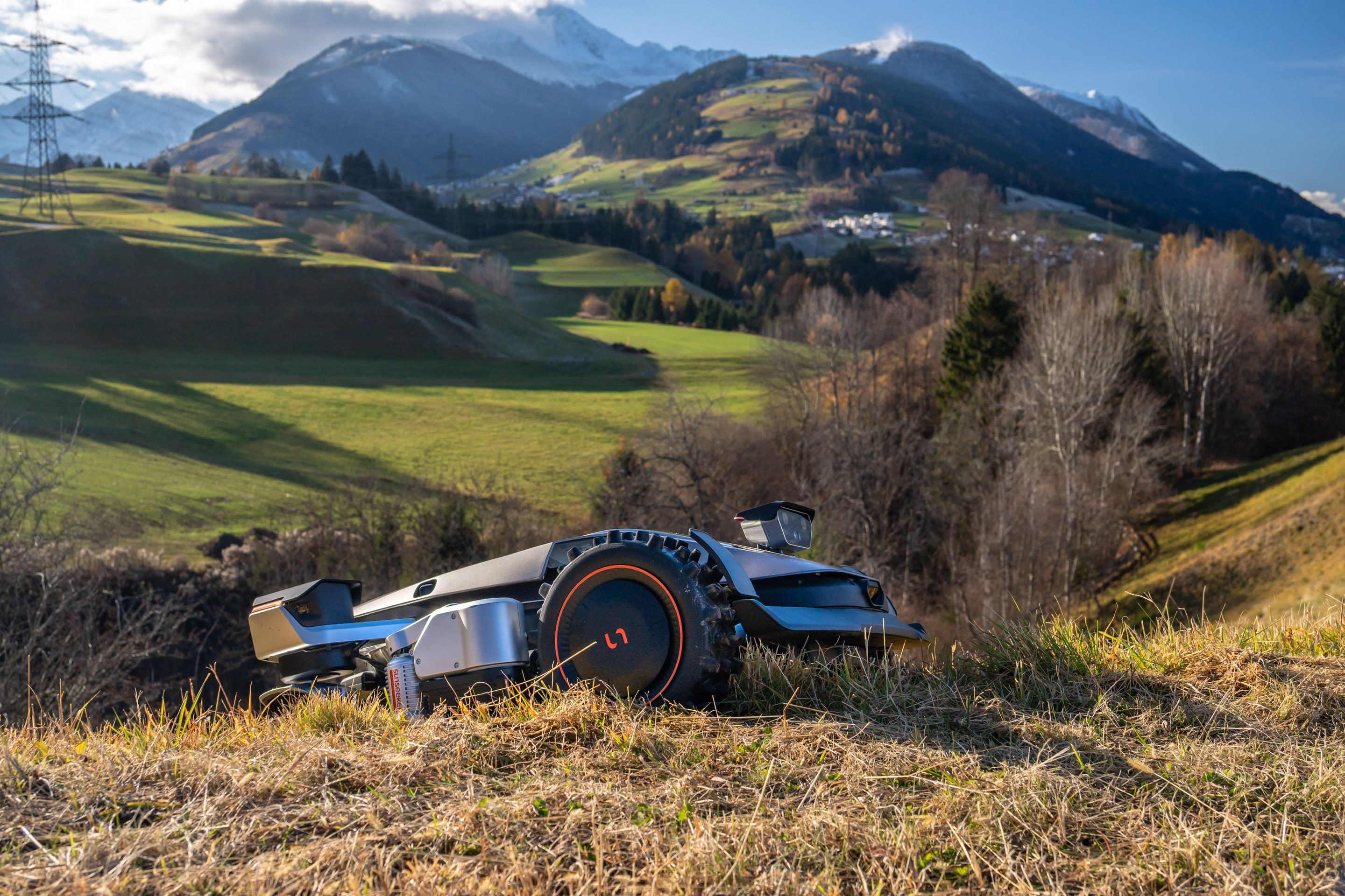 Rasenroboter Sunseeker Orion X9 Plus im Steilhang Test